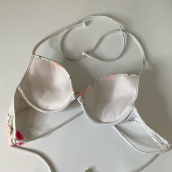 VS geometric halter bikini top push up size 32B - Picture 7 of 11